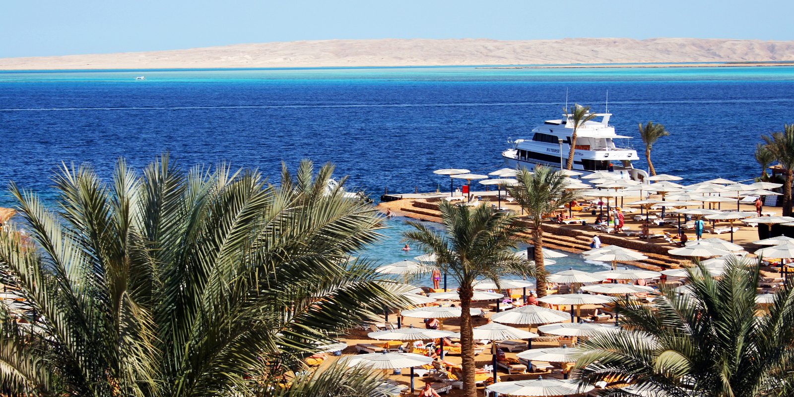 Plage d'hôtel à Hurghada sur la mer Rouge, destination pas chère en novembre